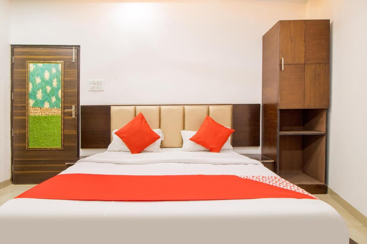 Oyo 48489 Adarsh Plaza Hotel Saharanpur Ngoại thất bức ảnh