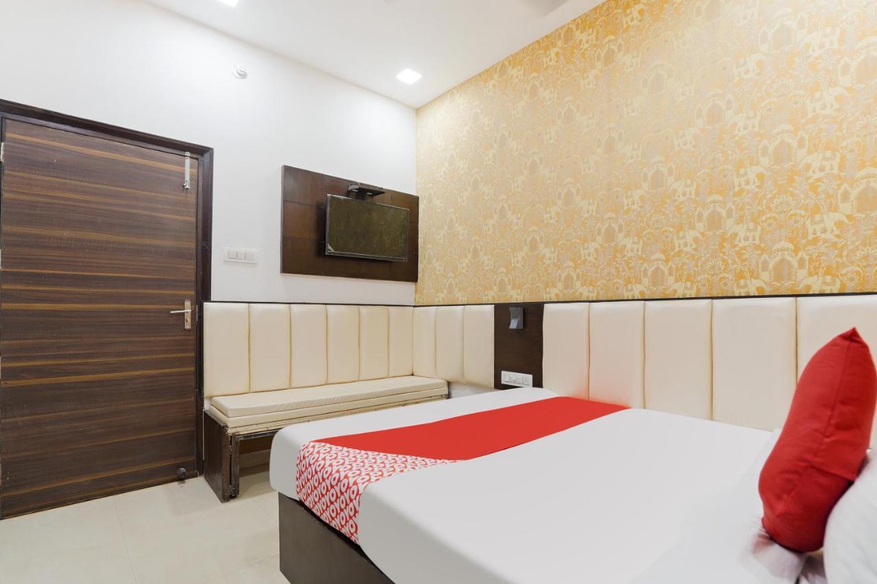Oyo 48489 Adarsh Plaza Hotel Saharanpur Ngoại thất bức ảnh